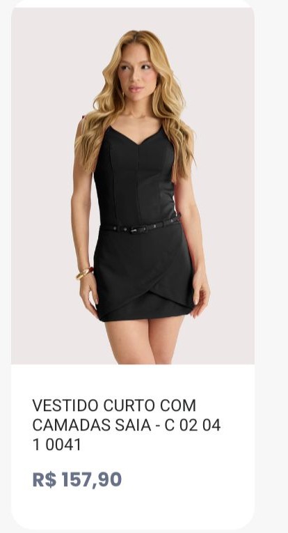 Vestido Curto com Camadas Saia